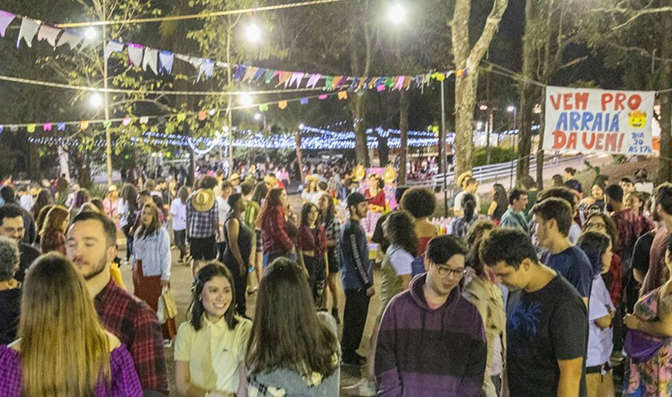 Neste Sabado 12 Uem Realiza Arraia Aberto A Comunidade Com Musica Comida E Diversao