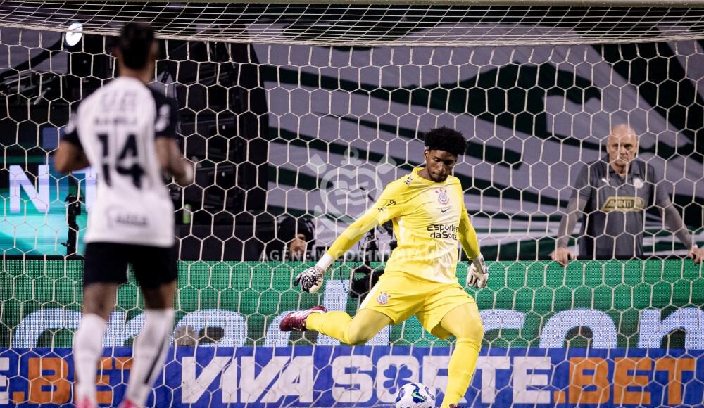 Corinthians Aproveita Expulsao Do Palmeiras Domina Rival No Allianz E Garante Classificacao Na Copa Do Brasil