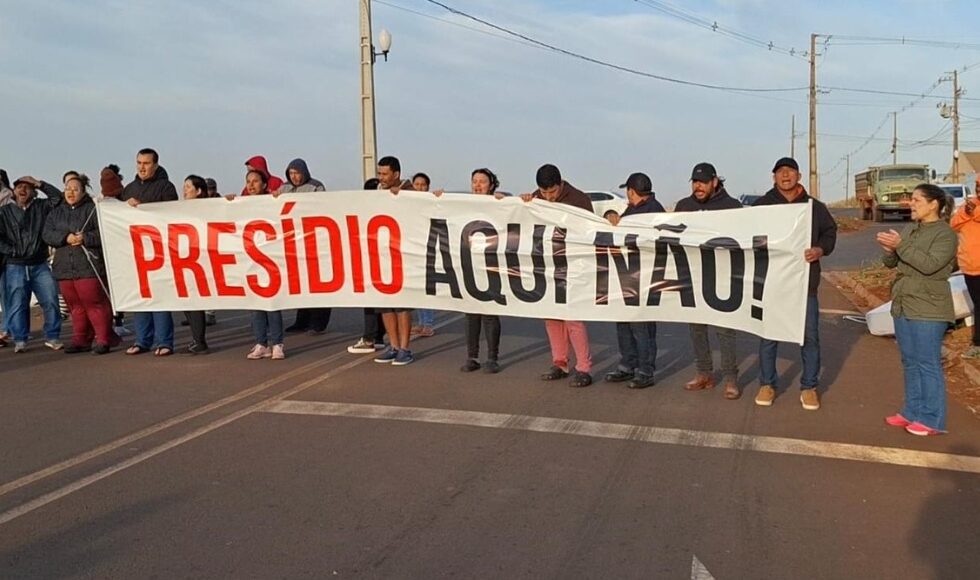 Moradores De Sarandi Protestam Contra Construcao De Presidio No Jardim Franca