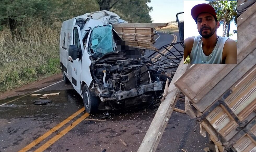 Regiao Morador De Maringa Morre Apos Colisao Frontal Entre Van E Caminhao