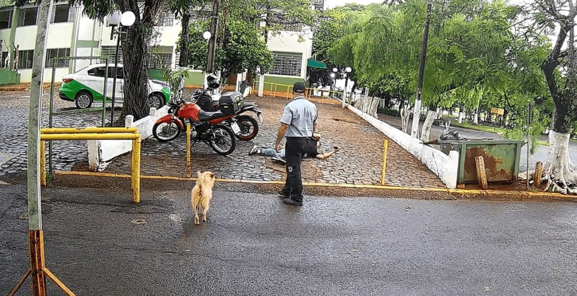 Segurança deve responder por omissão de socorro após presenciar assalto em universidade de Apucarana