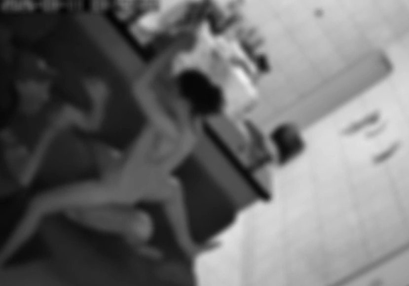 Mulher é presa em Sarandi após esfaquear homem no peito e fugir com motocicleta da vítima