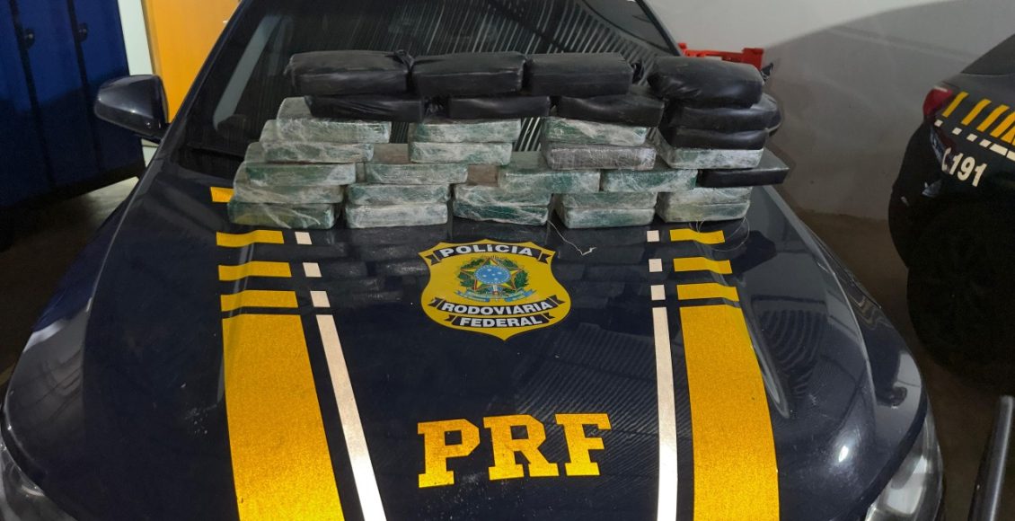 PRF apreende mais de 32 kg de cocaína em fundo falso de veículo na saída de Maringá