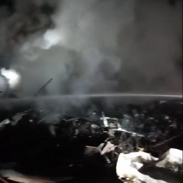 Incêndio atinge ferro-velho em Paiçandu; materiais recicláveis foram tomados pelas chamas
