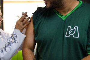 Maringá reforça campanha de vacinação contra a gripe em 34 postos de saúde