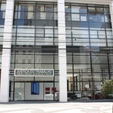 Justiça obriga Prefeitura de Maringá a determinar cumprimento de leis trabalhistas em contratos com empresas terceirizadas
