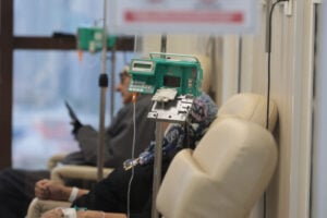 Hospitais do Paraná adotam inteligência artificial inédita do Google no combate ao câncer