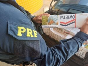 PRF apreende 5 mil maços de cigarros contrabandeados em Alto Paraíso durante jogo da Seleção Brasileira