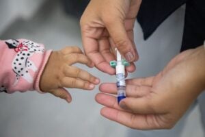 Paraná recebe mais de 29 mil doses da vacina Pneumo 20 para crianças de até cinco anos