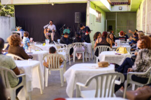 Evento reúne moradores e promove tarde de integração no CSU de Maringá