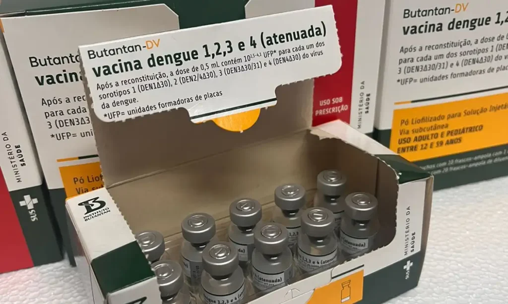 SUS suspende temporariamente vacina contra dengue do Butantan após eventos adversos graves sob investigação
