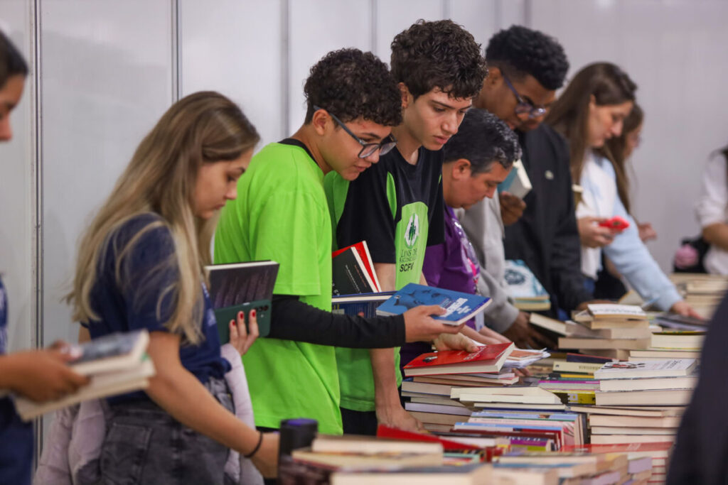 Flim 2026 confirma primeiros autores e anuncia programação entre 14 e 18 de outubro em Maringá