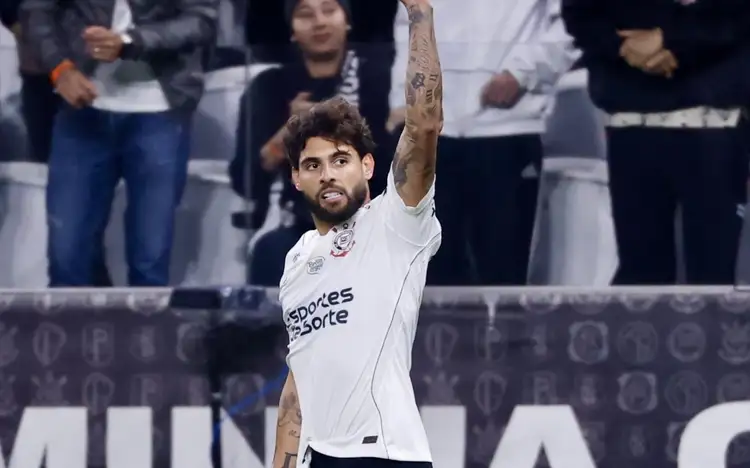 Corinthians goleia o Remo e Botafogo empata sem gols com o Vitória pela 19ª rodada do Brasileirão