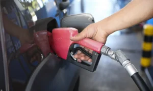 ANP lança aplicativo que avalia qualidade de postos de combustíveis e permite denúncias