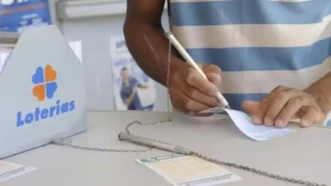 Lotofácil, Lotomania e Quina acumulam nesta quarta-feira (5); confira dezenas sorteadas