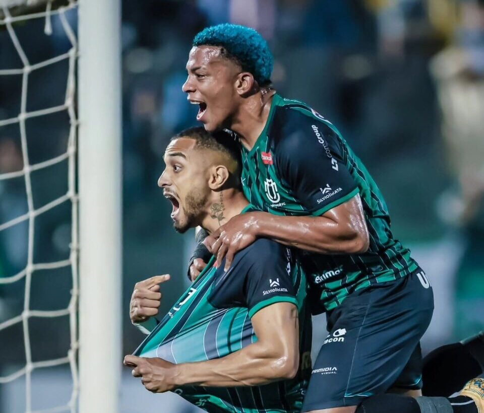 Maringá FC dá passo decisivo rumo à Série B com vitória sobre Botafogo-PB