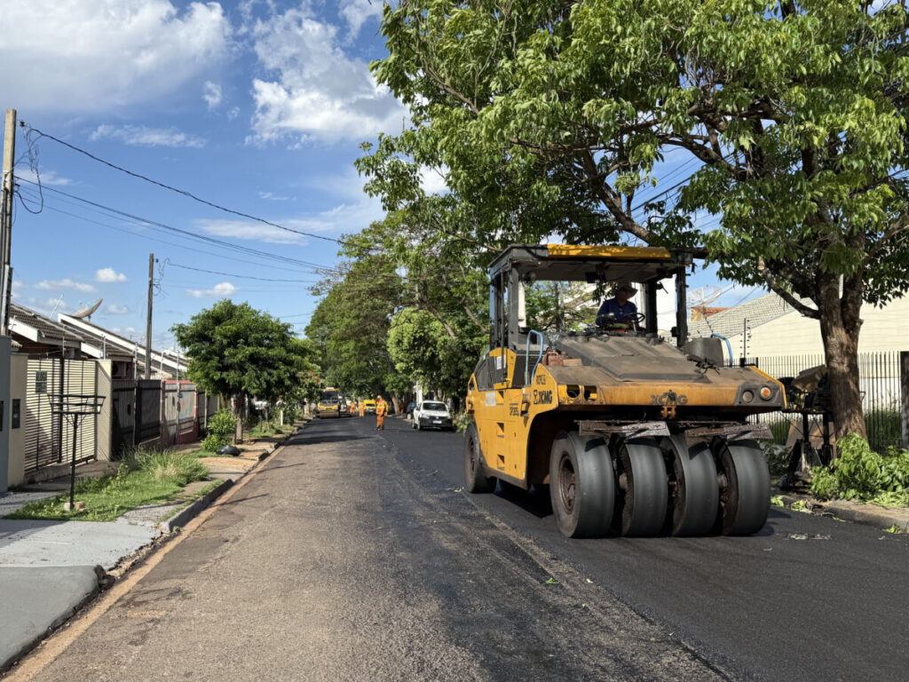 Prefeitura de Maringá inicia recapeamento de dez ruas no Jardim Paris