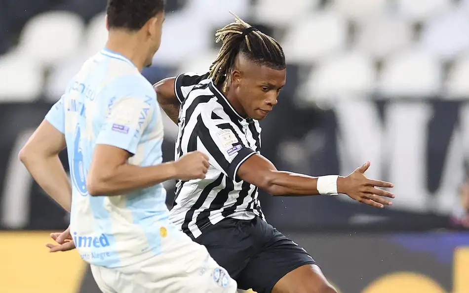 Botafogo vence o Grêmio por 3 a 2 em jogo atrasado do Brasileirão