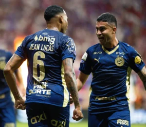 Bahia vence o Remo, entra no G4 e conquista revanche no Brasileirão