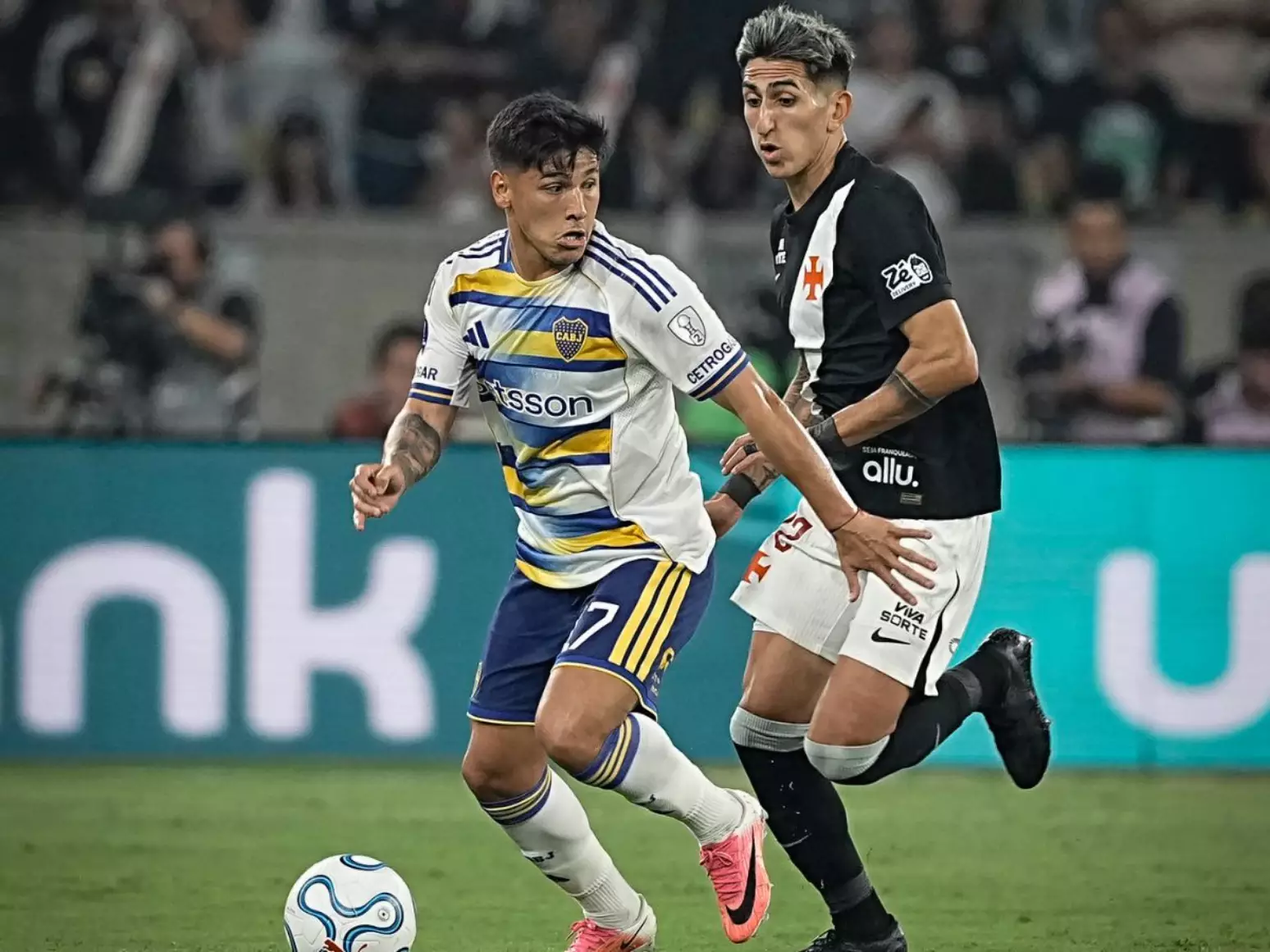Boca vira no Maracanã, elimina o Vasco e vai à final