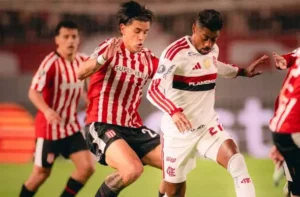 Flamengo empata sem gols com Estudiantes na semi da Liberta