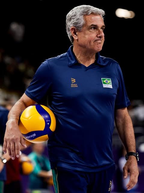 Zé Roberto, do vôlei feminino, vai se aposentar após Olimpíadas de 2028