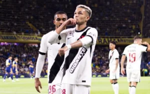 Vasco vence o Boca fora de casa e abre vantagem na semifinal da Sul-Americana