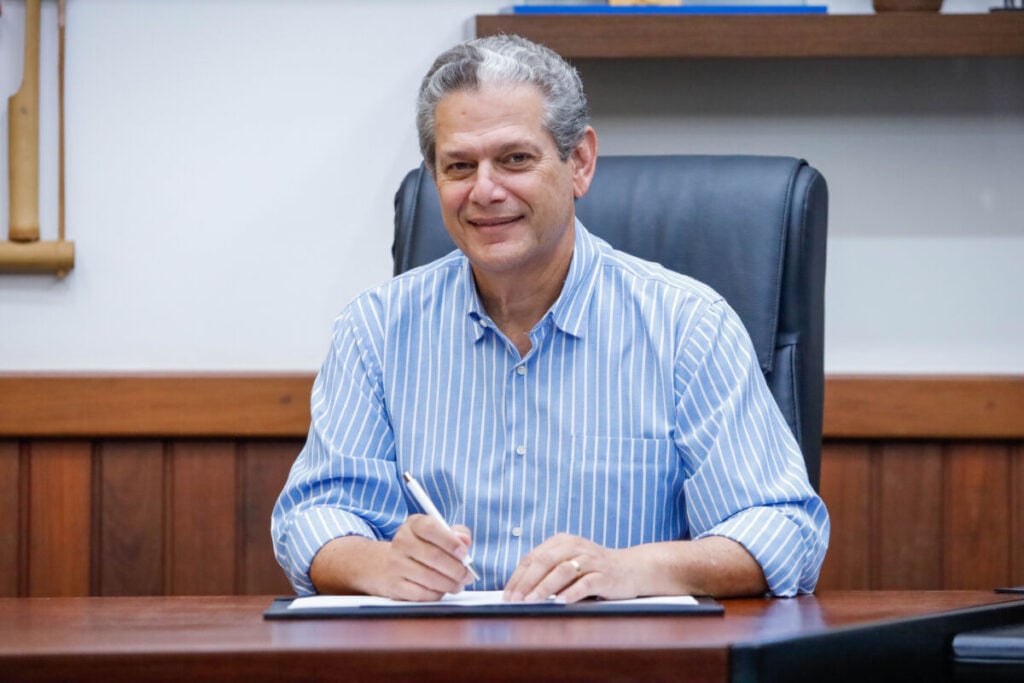 Silvio Barros reassume comando da Prefeitura de Maringá nesta segunda-feira (5)