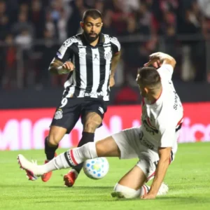 Santos vence São Paulo de virada com dois gols de Gabigol no Morumbis