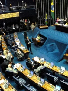 Senado aprova fim da escala 6x1 em dois turnos